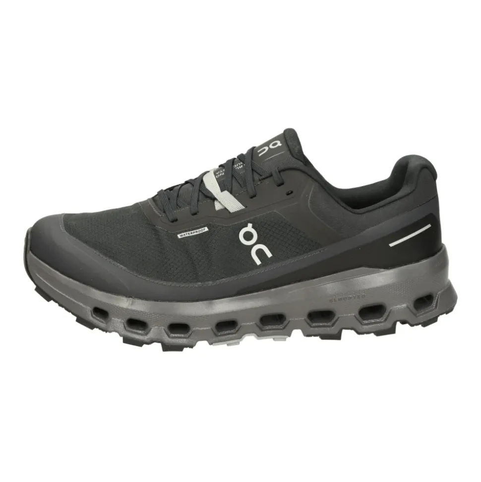 Versatile Trail Sneakers with Enhanced Cushioning