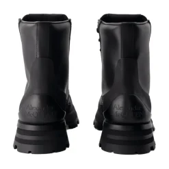 Wander Ankle Boots