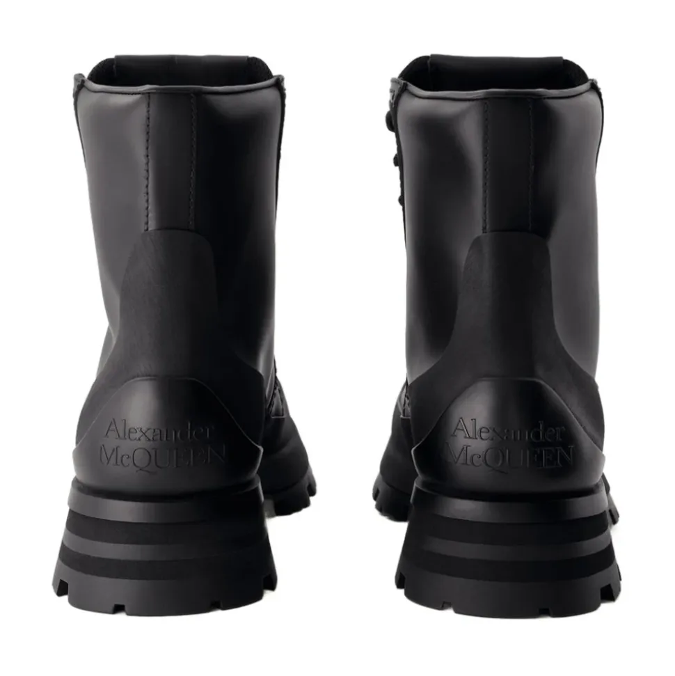 Wander Ankle Boots