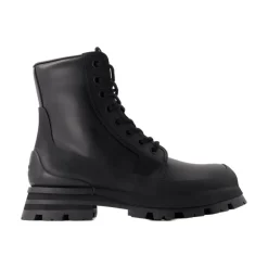 Wander Ankle Boots