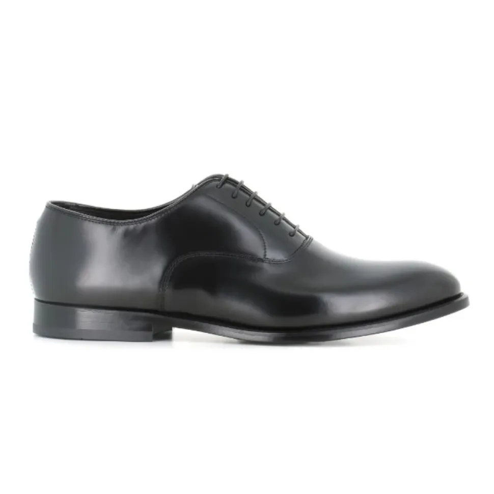 York Lace-Up Shoe