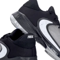 Zoom Freak 4 Basketball Shoe