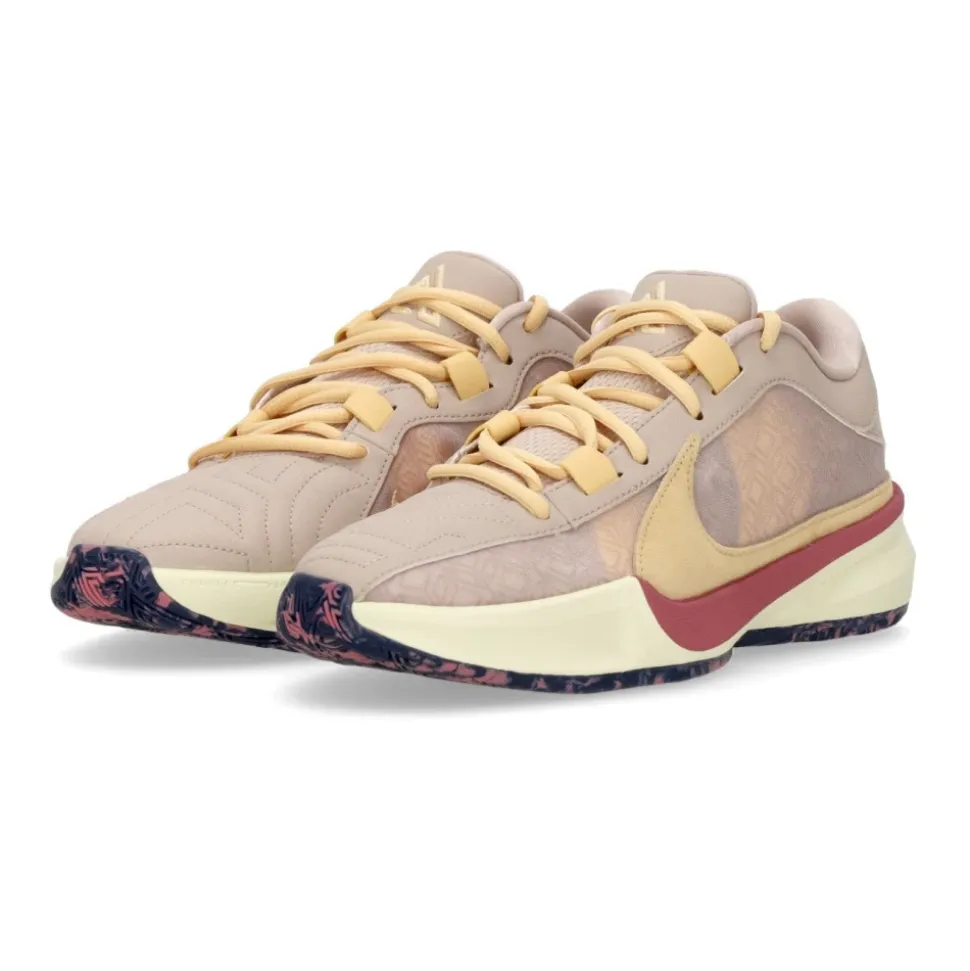 Zoom Freak 5 Basketball Shoe